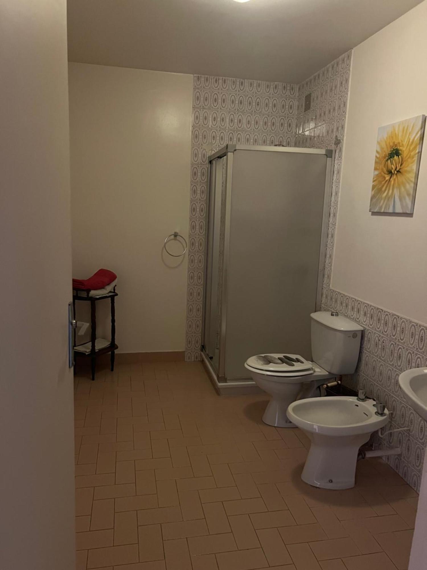 Le Beffroi Aparthotel Tournon-dʼAgenais Buitenkant foto