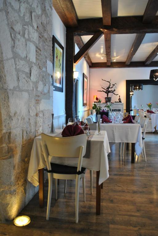 Le Beffroi Aparthotel Tournon-dʼAgenais Buitenkant foto