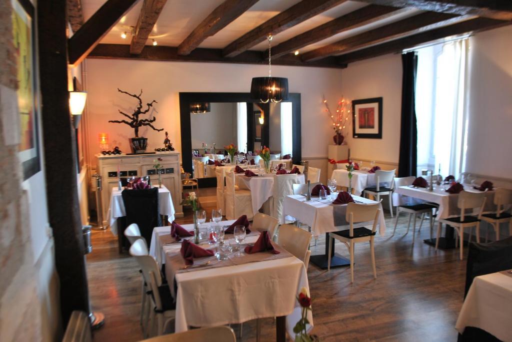 Le Beffroi Aparthotel Tournon-dʼAgenais Buitenkant foto