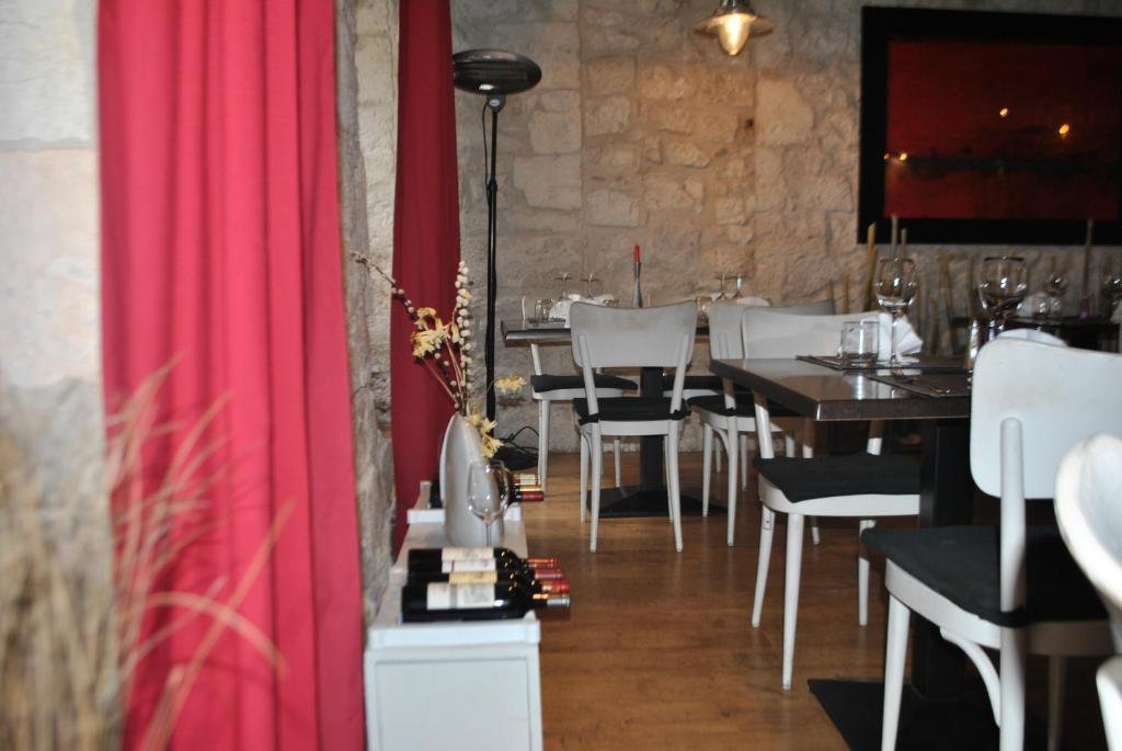 Le Beffroi Aparthotel Tournon-dʼAgenais Buitenkant foto